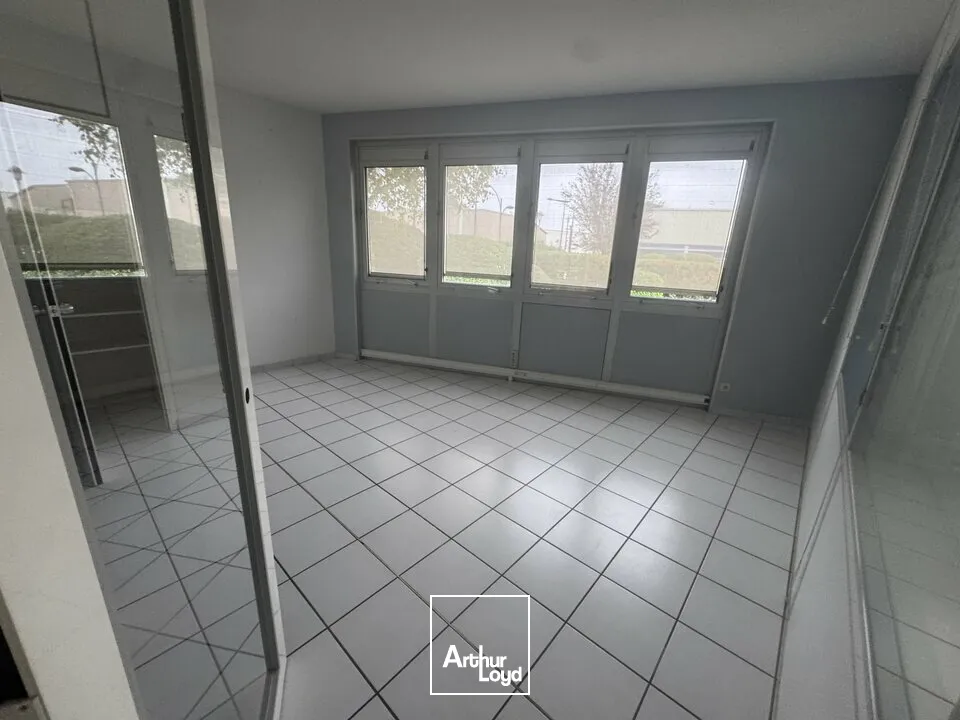 Locaux d'activité & Entrepôts - Location - JOUE LES TOURS - 37300 - 410-410 - 7980452