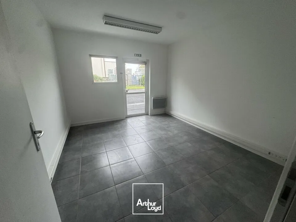 Locaux d'activité & Entrepôts - Location - JOUE LES TOURS - 37300 - 180-180 - 7980462