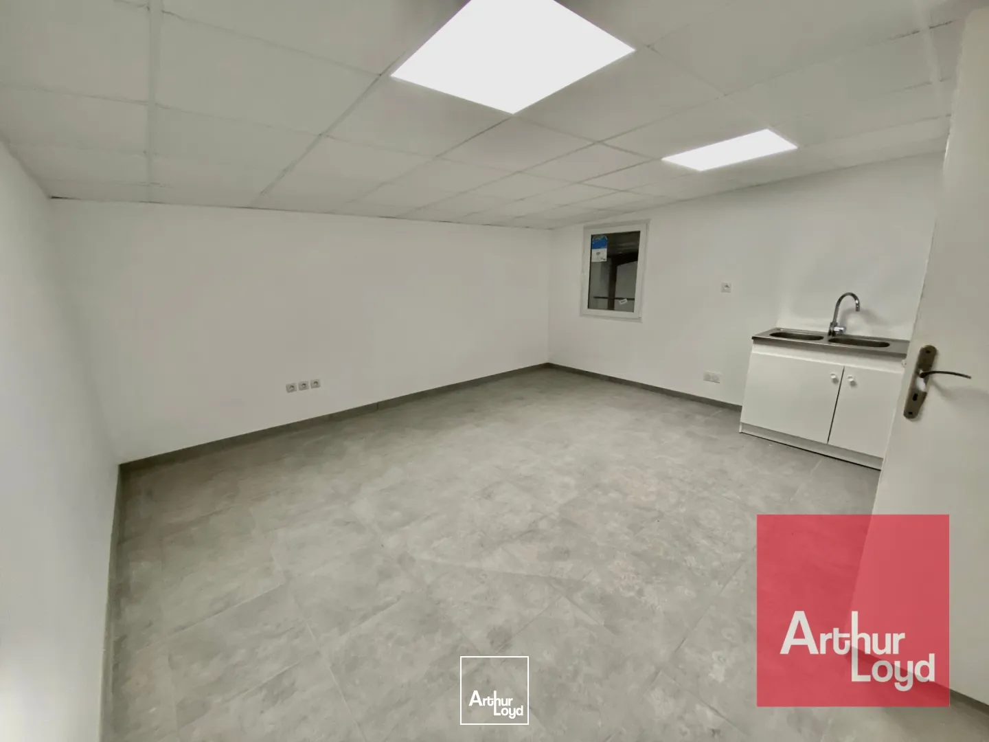Locaux d'activité & Entrepôts - Location - SAINT JEAN DE VEDAS - 34430 - 600-600 - 7980725