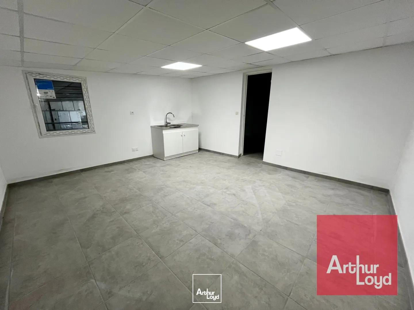 Locaux d'activité & Entrepôts - Location - SAINT JEAN DE VEDAS - 34430 - 600-600 - 7980732