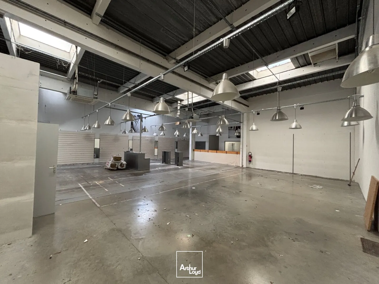 Locaux commerciaux - Location - BORDEAUX - 33000 - 267-617 - 7980749