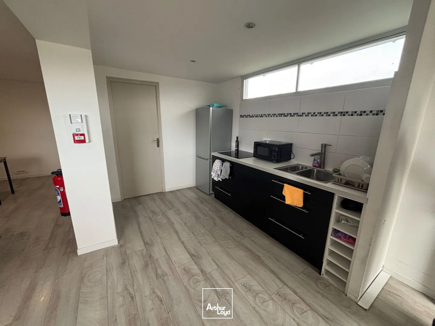 Locaux commerciaux - Location - VILLENAVE D'ORNON - 33140 - 85.2-184.7 - 7980757