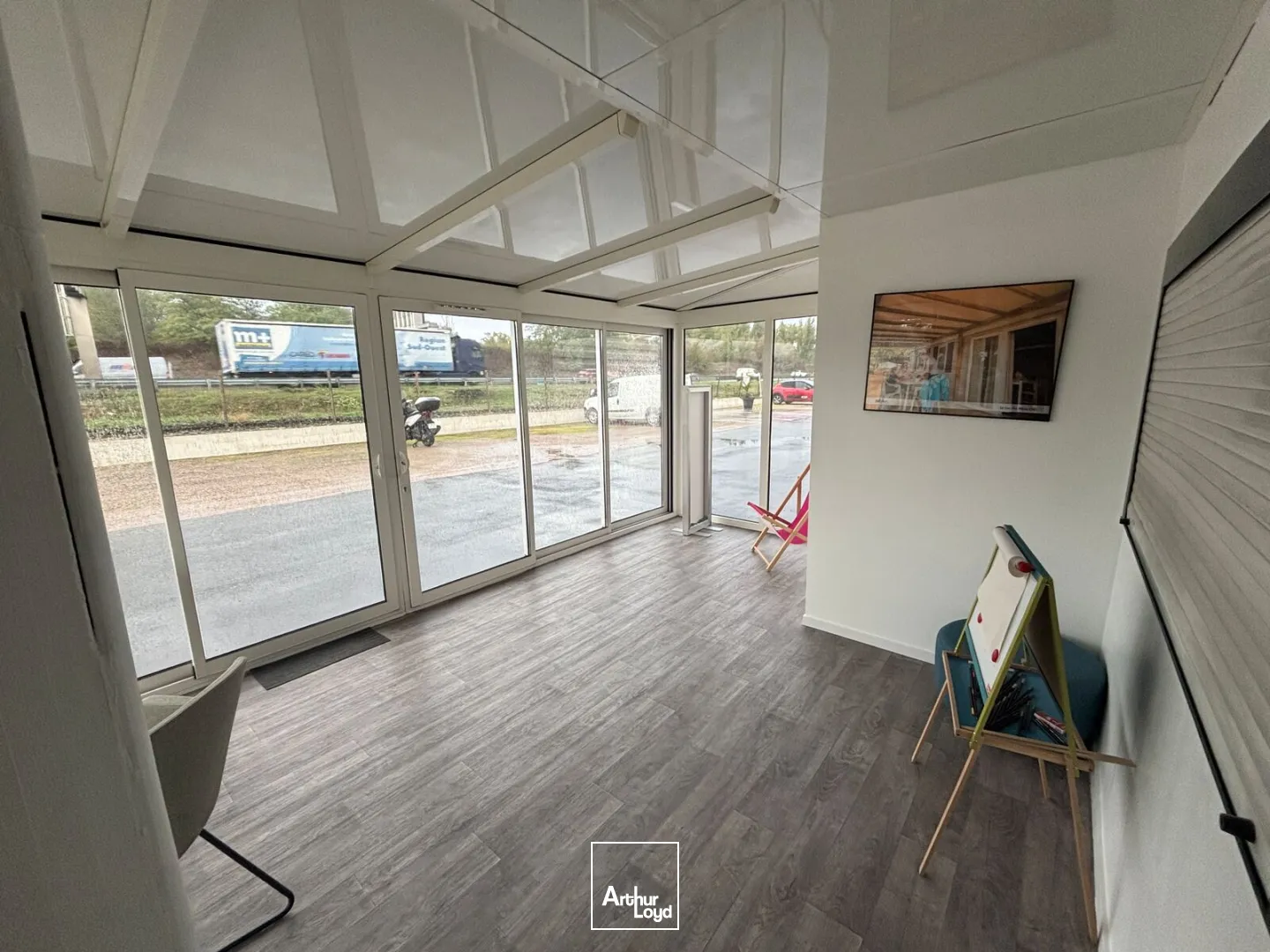 Locaux commerciaux - Location - VILLENAVE D'ORNON - 33140 - 85.2-184.7 - 7980752