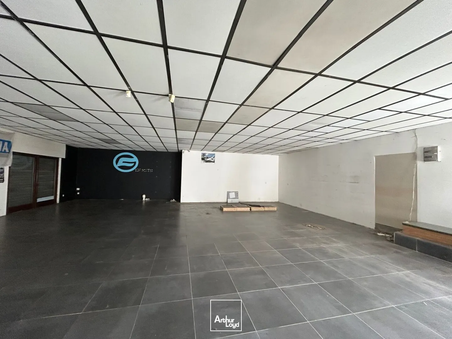 Locaux commerciaux - Location - SAINT QUENTIN - 02100 - 453-453 - 7981534