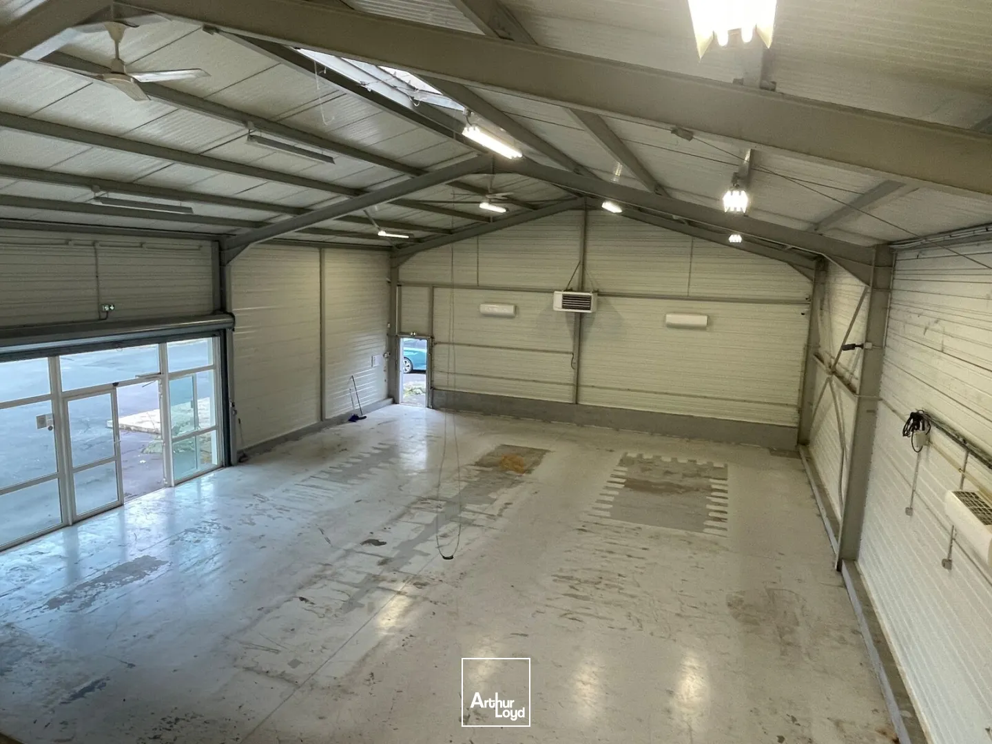 Locaux commerciaux - Location - CHAMBLY - 60230 - 250-250 - 7981599
