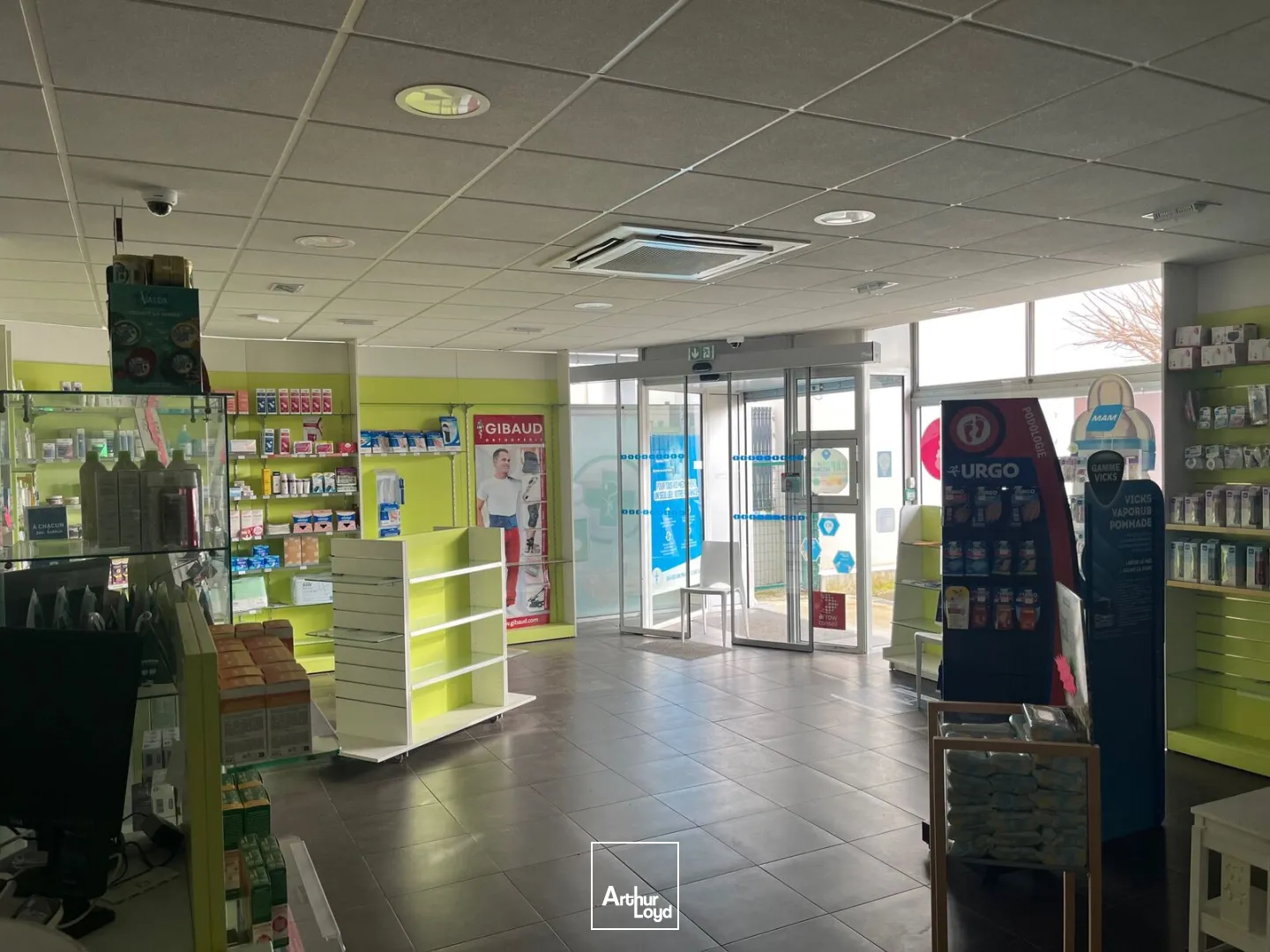 Locaux commerciaux - Location - OSNY - 95520 - 150-150 - 7981896