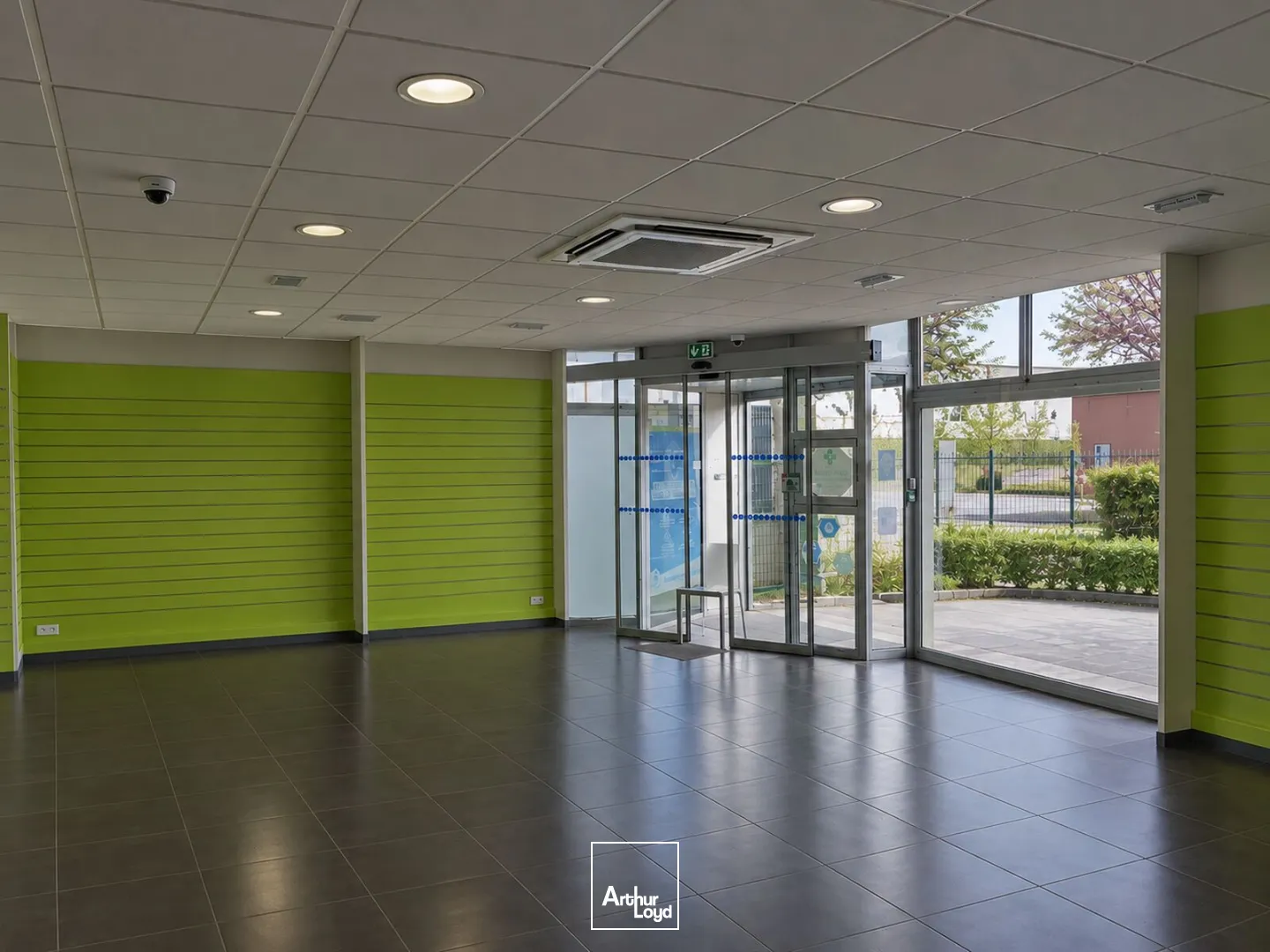 Locaux commerciaux - Location - OSNY - 95520 - 150-150 - 7981895