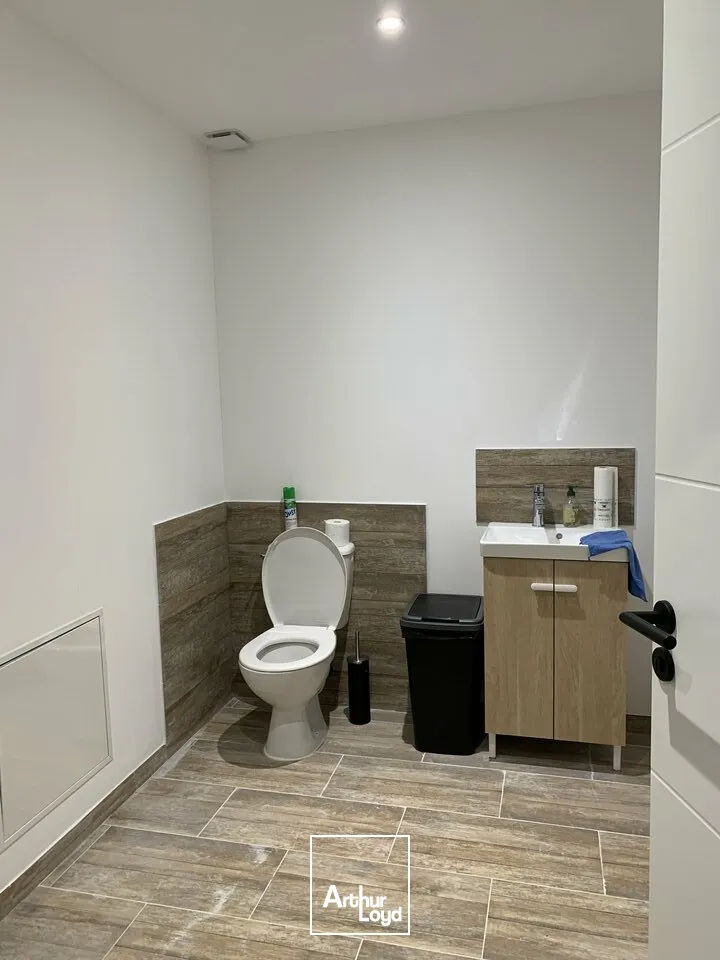 Locaux commerciaux - Location - VEDENE - 84270 - 170-170 - 7996231
