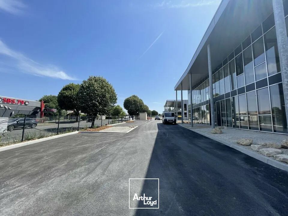 Locaux d'activité & Entrepôts - Location - NIORT - 79000 - 346-346 - 8007244