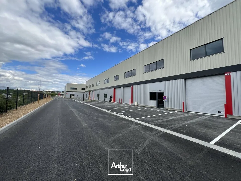 Locaux d'activité & Entrepôts - Location - CHAMPNIERS - 16430 - 435-435 - 8019501