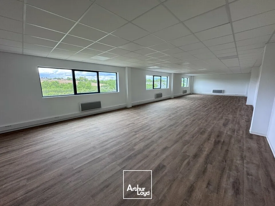 Locaux d'activité & Entrepôts - Location - CHAMPNIERS - 16430 - 435-435 - 8019504