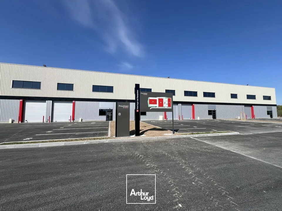 Locaux d'activité & Entrepôts - Location - CHAMPNIERS - 16430 - 616-616 - 8019523