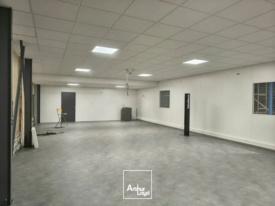 Locaux d'activité & Entrepôts - Location - SAINTE HELENE DU LAC - 73800 - 180-1413 - 8025543