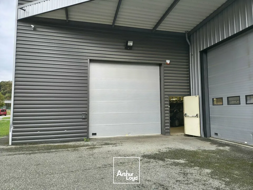 Locaux d'activité & Entrepôts - Location - SAINTE HELENE DU LAC - 73800 - 180-1413 - 8025544