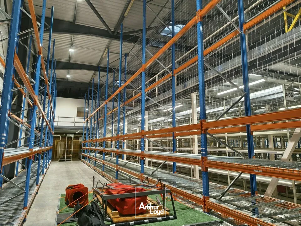 Locaux d'activité & Entrepôts - Location - SAINTE HELENE DU LAC - 73800 - 180-1413 - 8025545