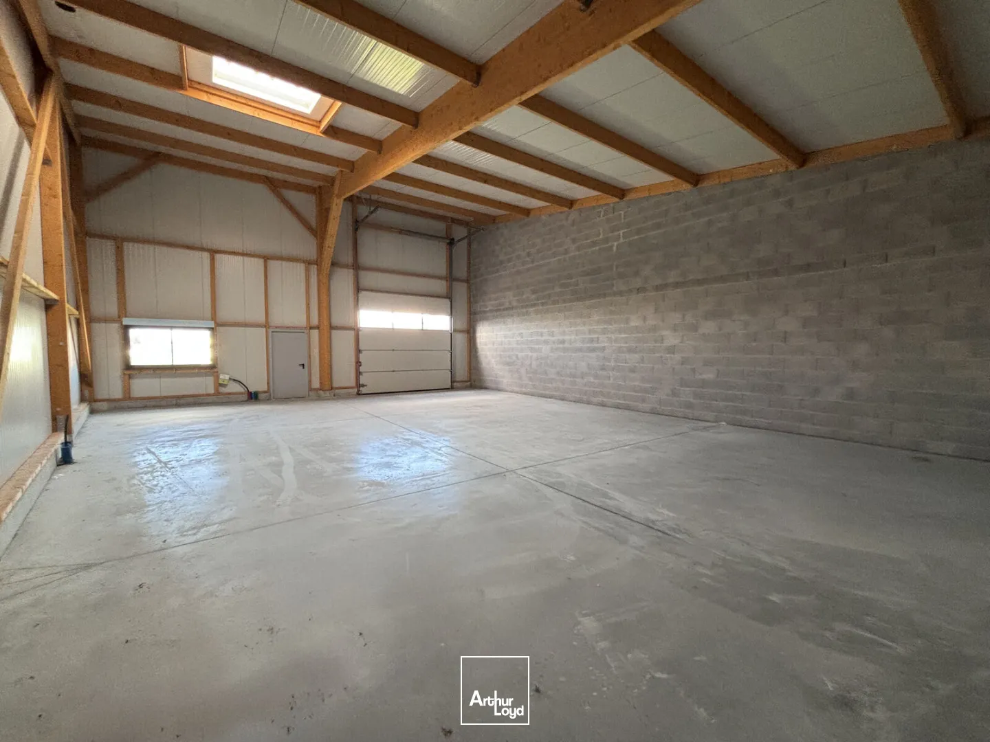 Locaux d'activité & Entrepôts - Location - MACHECOUL - 44270 - 140-300 - 8035662