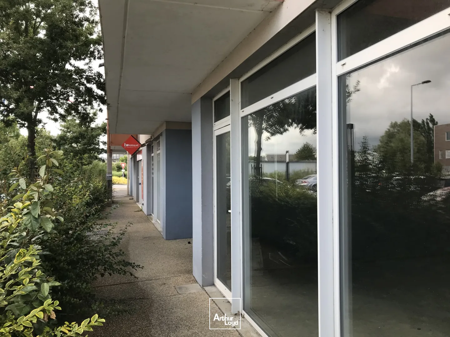 Locaux commerciaux - Location - TRIGNAC - 44570 - 50.4-100.8 - 8036534