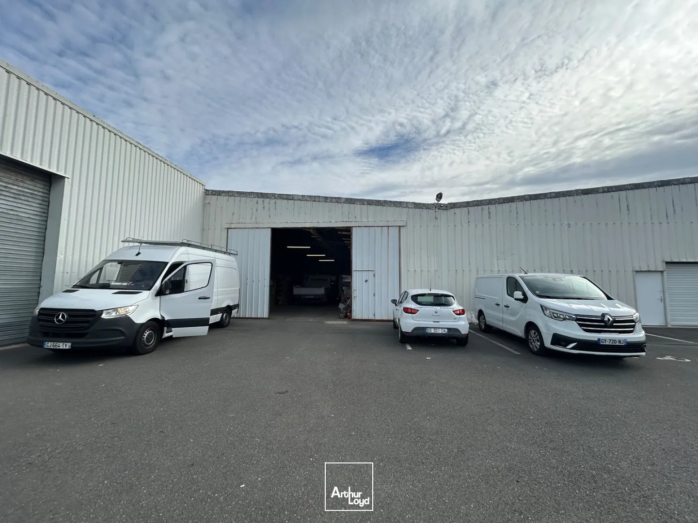 Locaux d'activité & Entrepôts - Location - NANTES - 44300 - 320-320 - 8040121