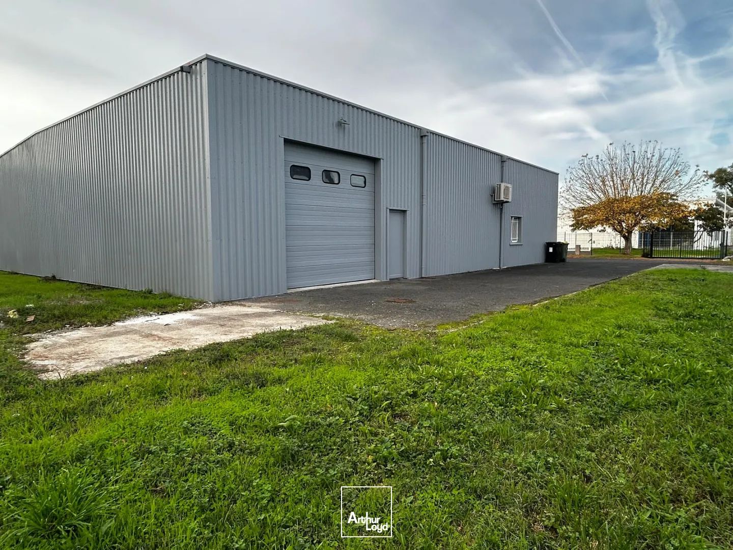Locaux d'activité & Entrepôts - Location - BLANQUEFORT - 33290 - 240-240 - 8042632