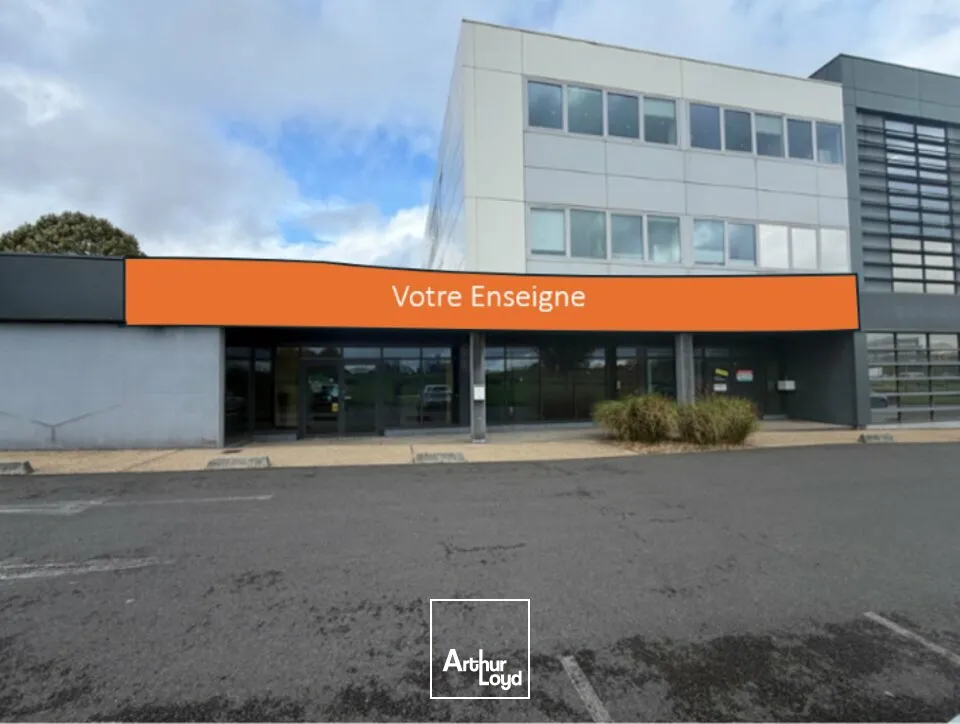 Locaux commerciaux - Location - CHASSENEUIL-DU-POITOU - 86360 - 400-400 - 8077167