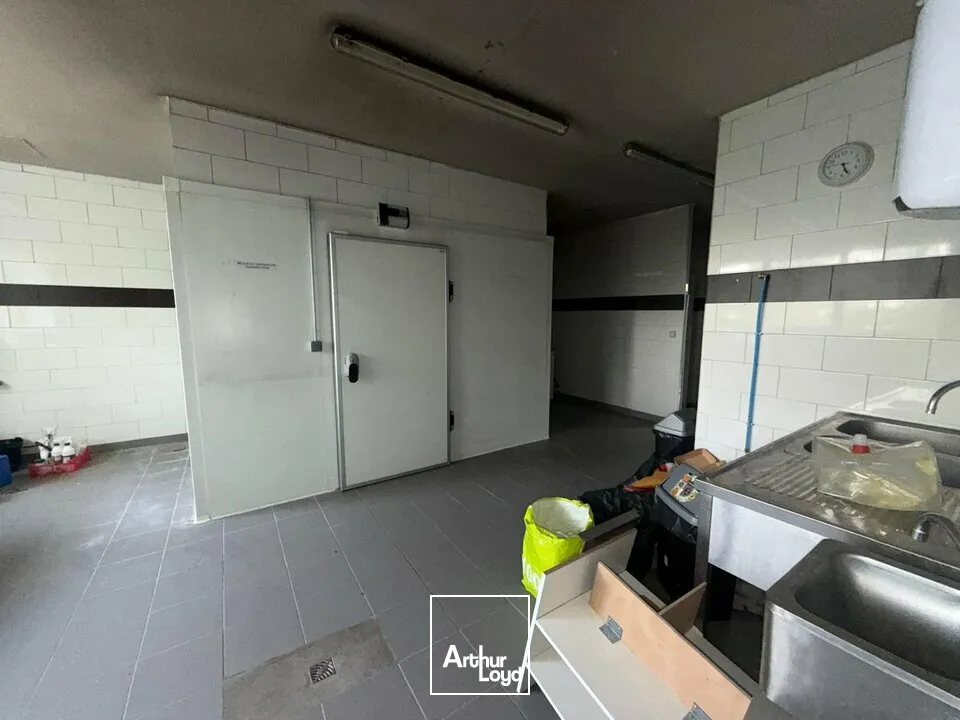 Locaux commerciaux - Location - CHASSENEUIL-DU-POITOU - 86360 - 400-400 - 8077171
