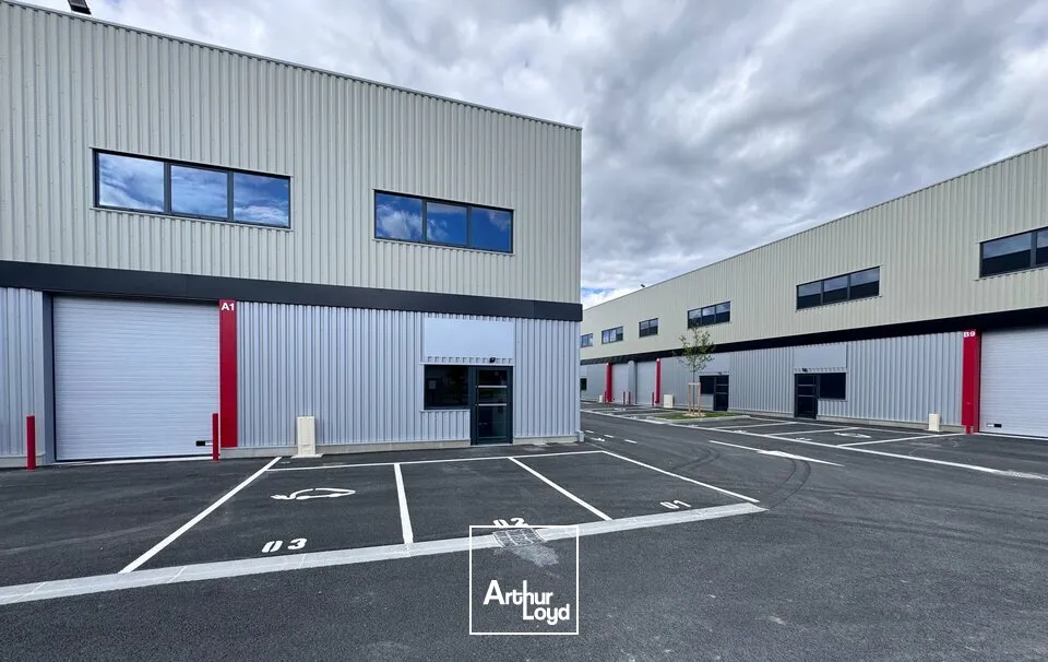Locaux d'activité & Entrepôts - Location - CHAMPNIERS - 16430 - 288-288 - 8077239