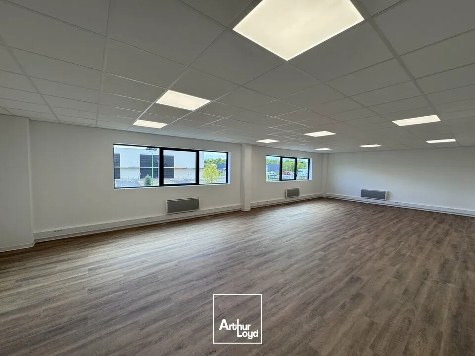 Locaux d'activité & Entrepôts - Location - CHAMPNIERS - 16430 - 288-288 - 8077241