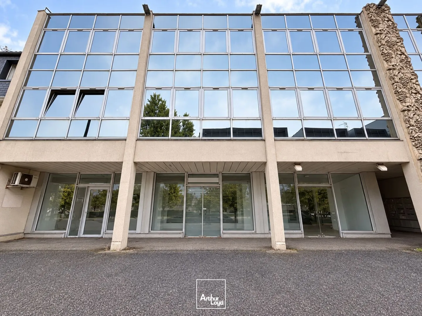Locaux commerciaux - Location - MERIGNAC - 33700 - 53.38-261.67 - 8077558