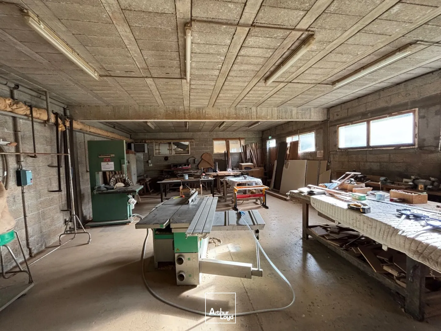 Locaux d'activité & Entrepôts - Location - ISNEAUVILLE - 76230 - 600-1200 - 8080434