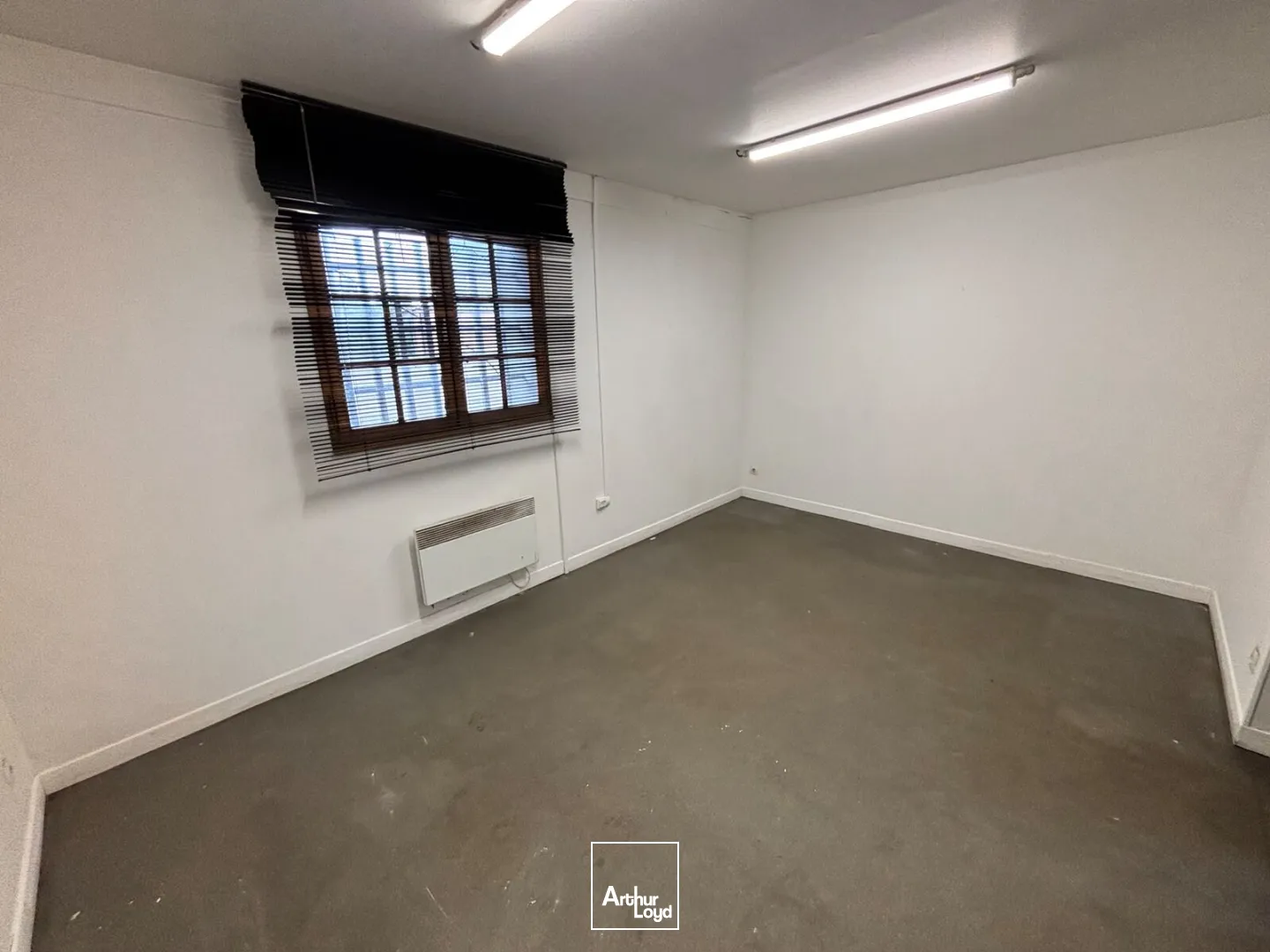Locaux d'activité & Entrepôts - Location - SAINT AUBIN LES ELBEUF - 76410 - 185-185 - 8080459