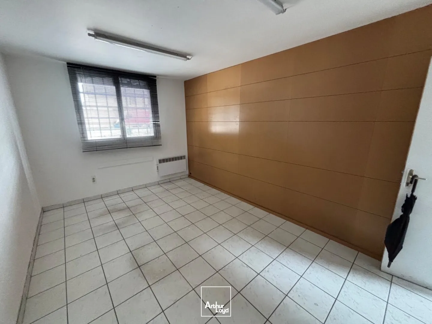 Locaux d'activité & Entrepôts - Location - SAINT AUBIN LES ELBEUF - 76410 - 140-140 - 8080464