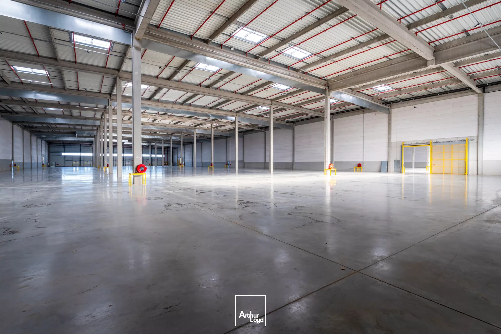 RARE - surface logistique en Ile de France