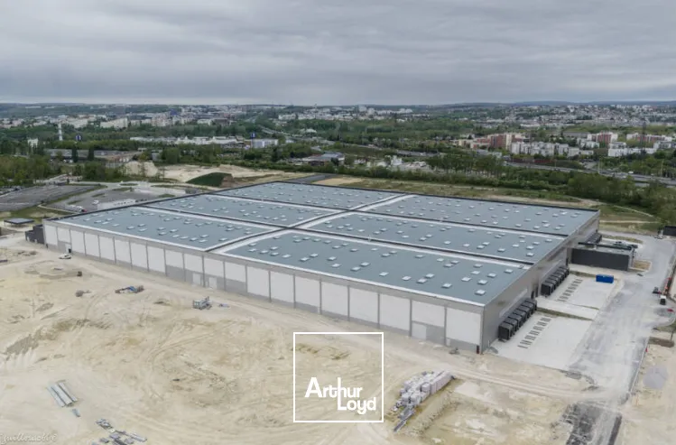 Construction en cours pour une plateforme logistique sur ERAGNY