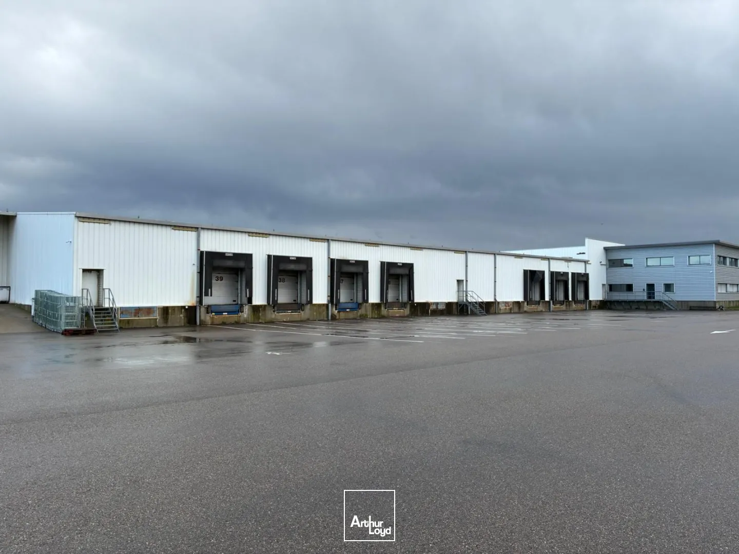 Près de Valence, location d'une Messagerie avec froid positif