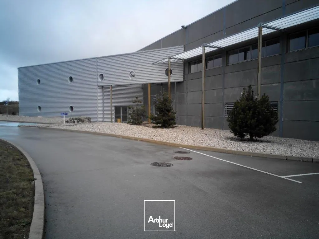 Accès direct A75 pour un entrepôt logistique