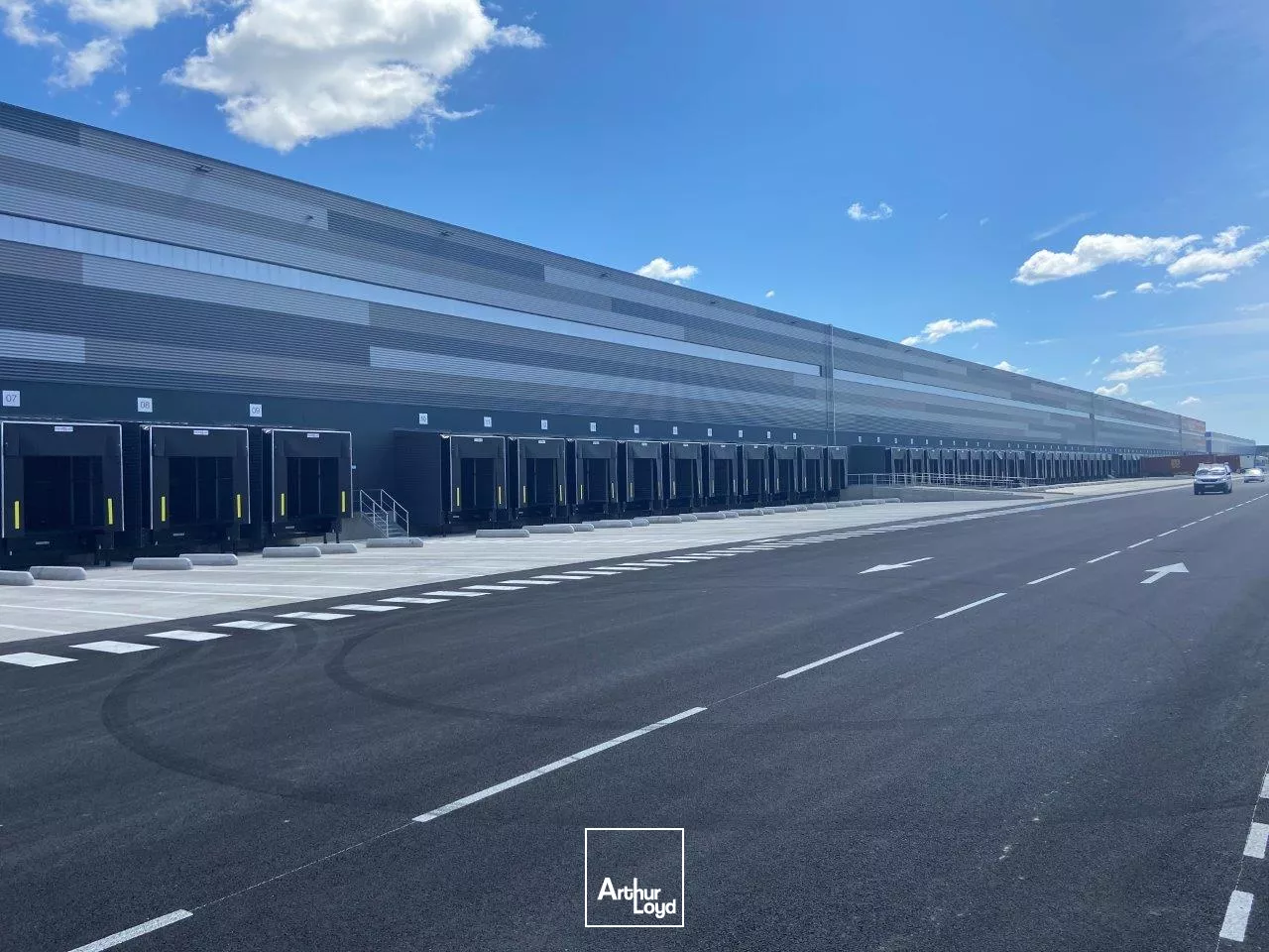 Au cœur du pôle Distriport de Fos s/Mer, à louer