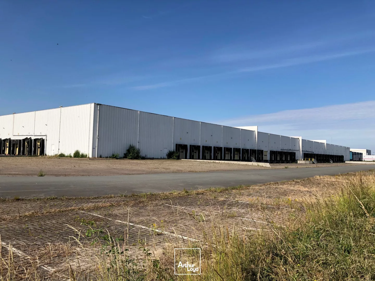 Logistique à louer à 30 km de Lille