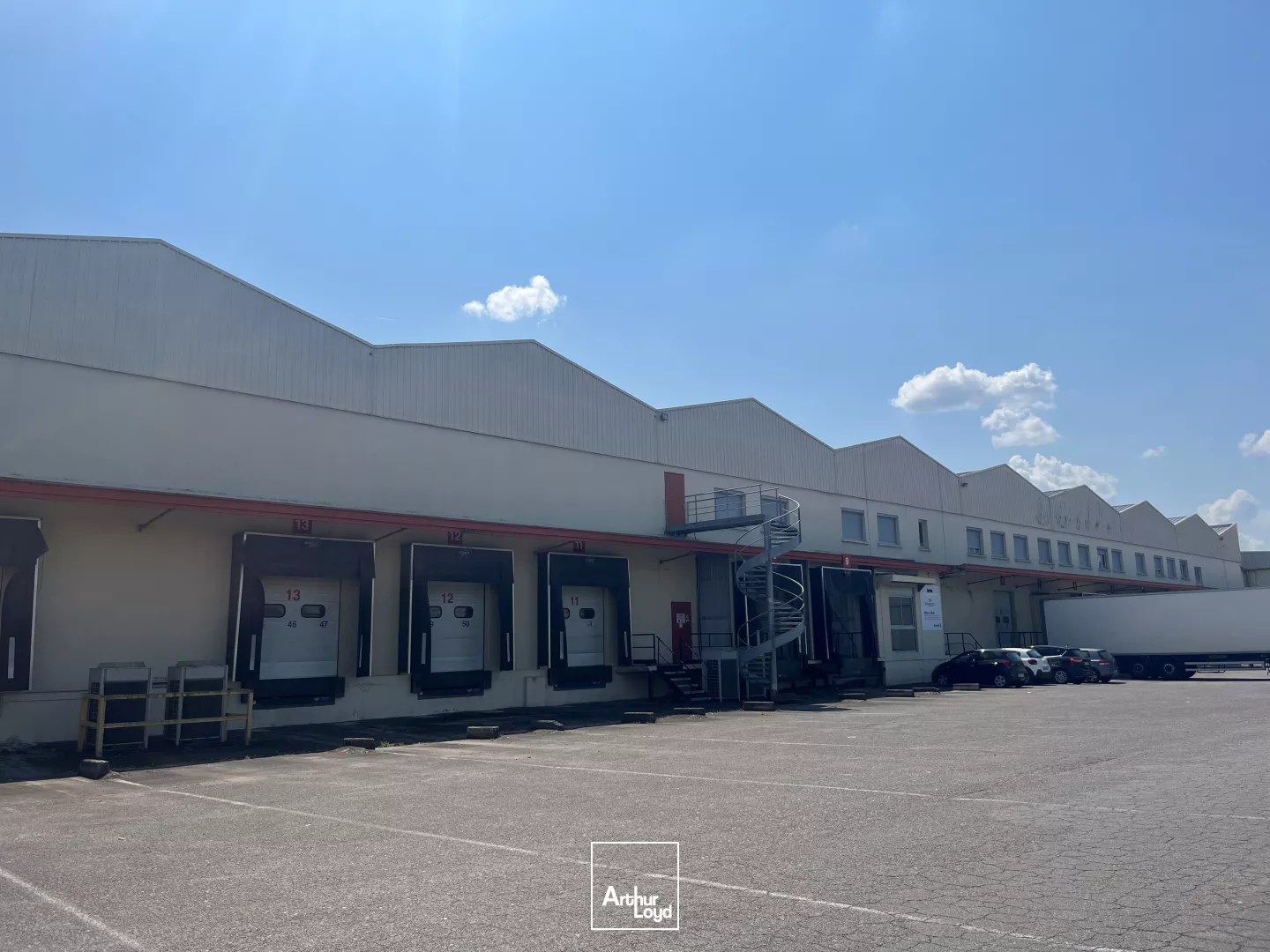 Surface logistique près de Mâcon