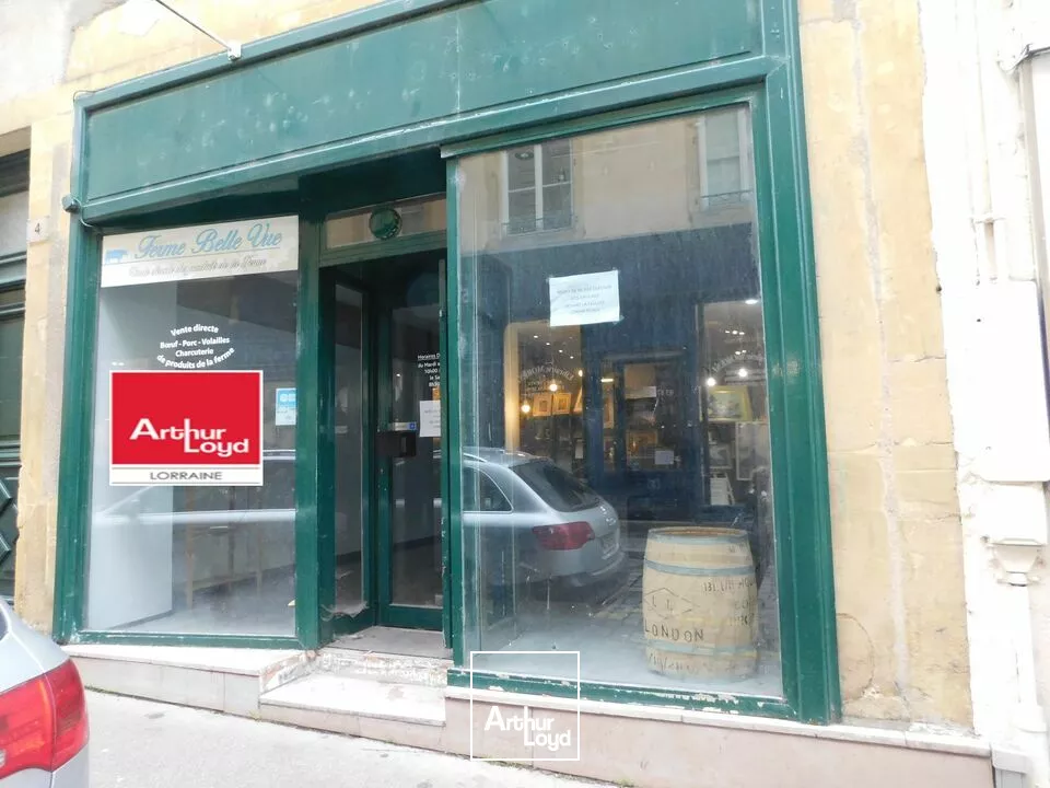 LOCAL COMMERCIAL à LOUER de 100 m²