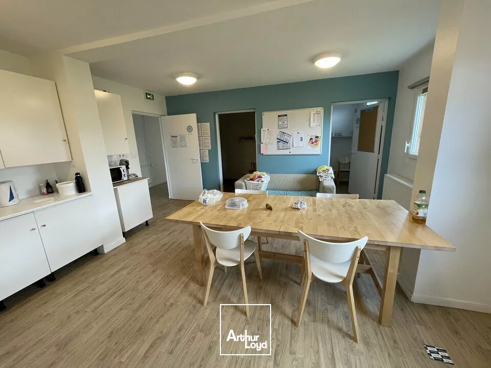 BUREAUX à VENDRE de 650 m²