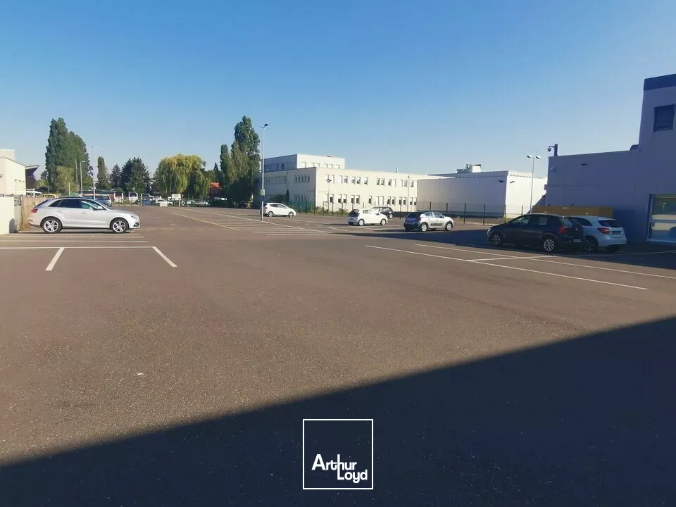 BUREAUX à LOUER de 1050 m²