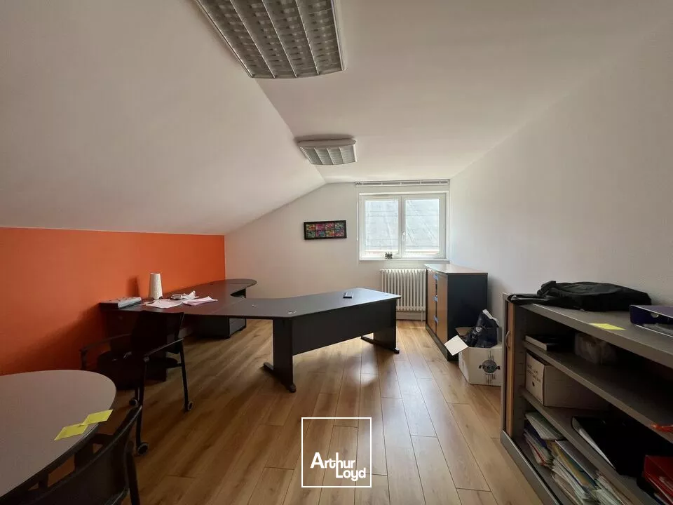 BUREAUX à LOUER de 617 m²