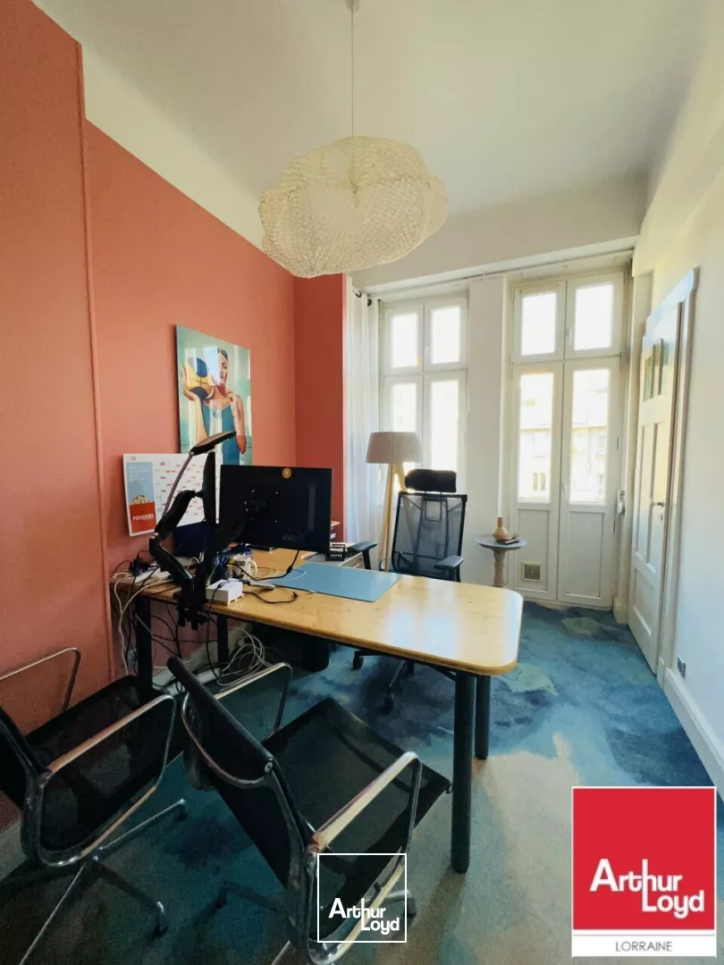 BUREAUX à LOUER de 204.2 m²