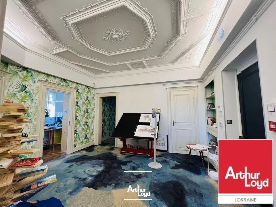 BUREAUX à LOUER de 204.2 m²