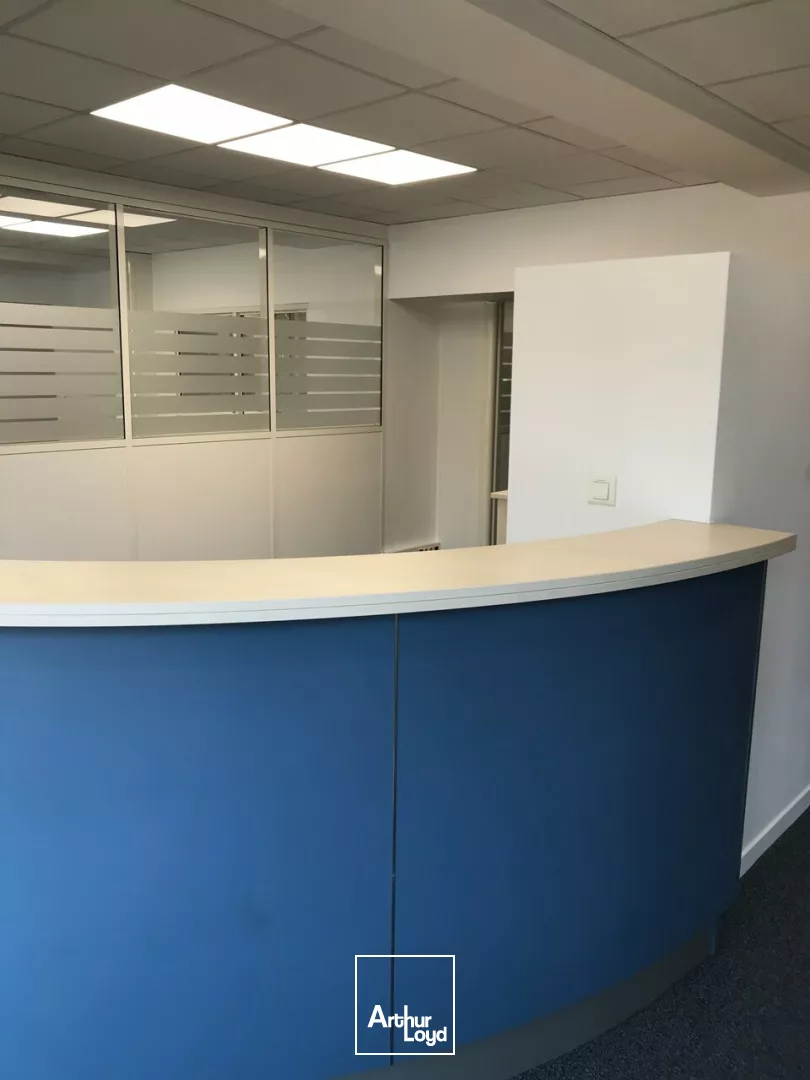 BUREAUX à LOUER de 773 m²