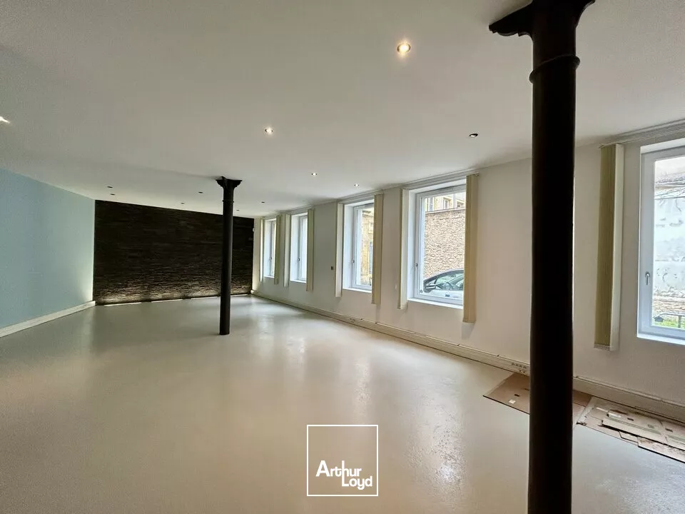 BUREAUX à LOUER de 200 m²