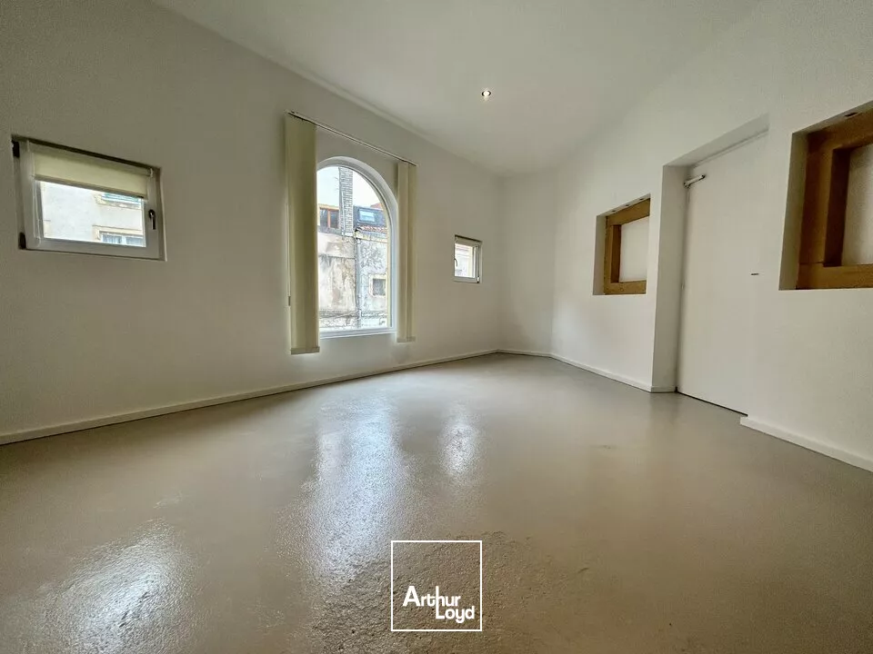 BUREAUX à LOUER de 200 m²