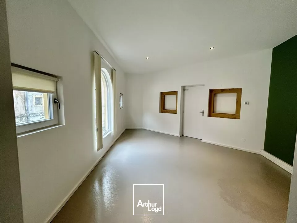 BUREAUX à LOUER de 200 m²