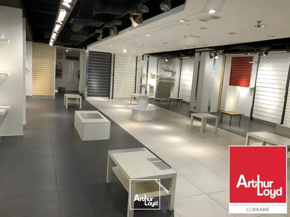 LOCAL COMMERCIAL à VENDRE de 137 m²