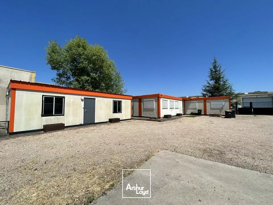 LOCAL D'ACTIVITE - ENTREPOT à LOUER de 440 m²